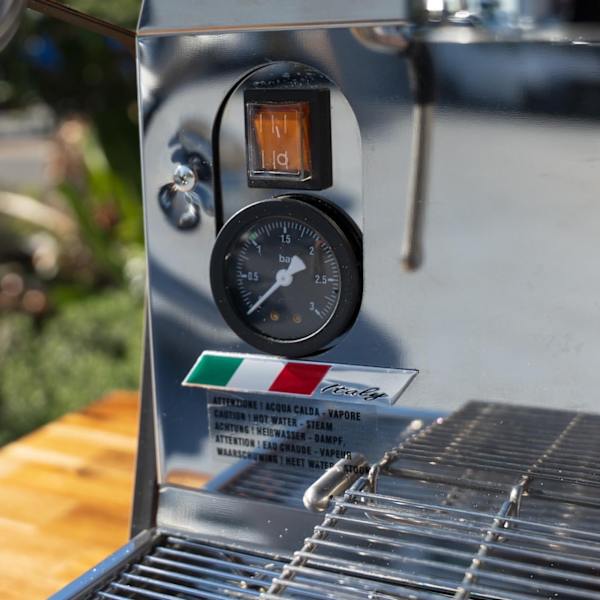 Brand New Damaged Box Italian Semi Compact 10 amp Coffee Machine