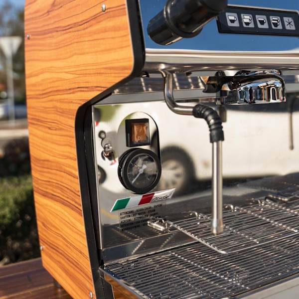 Brand New Damaged Box Italian Semi Compact 10 amp Coffee Machine