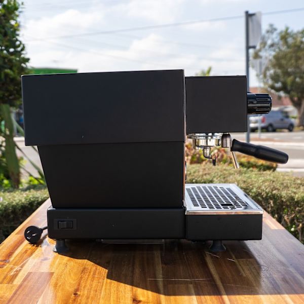 La Marzocco Linea Mini Black – Ex Tasting Room – Immaculate Condition