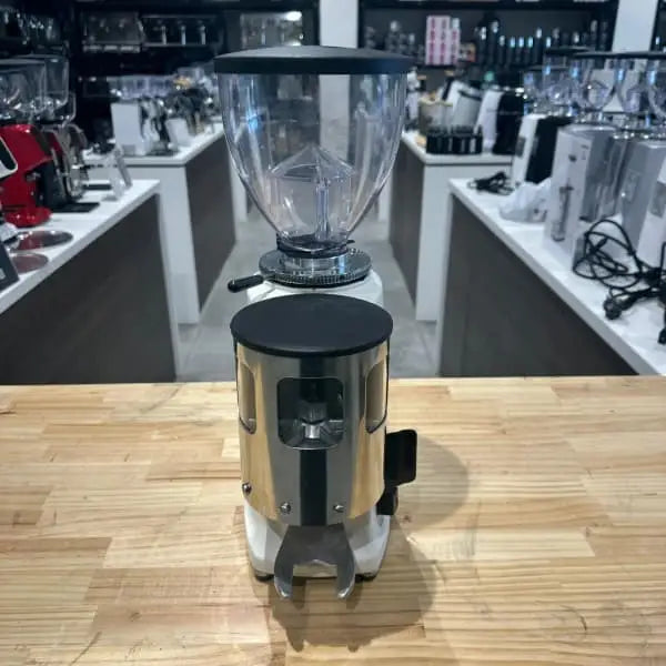 Clean Mazzer Mini Manual Pre Owned In White