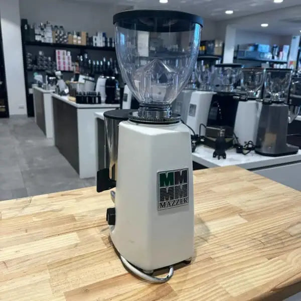 Clean Mazzer Mini Manual Pre Owned In White