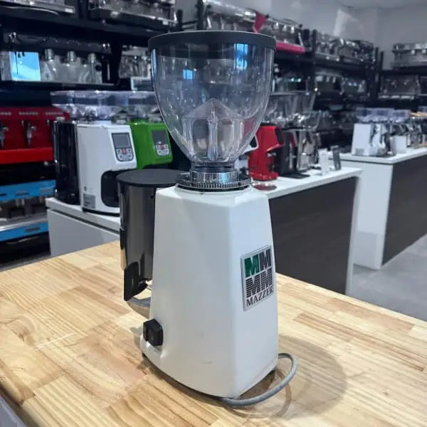Clean Mazzer Mini Manual Pre Owned In White