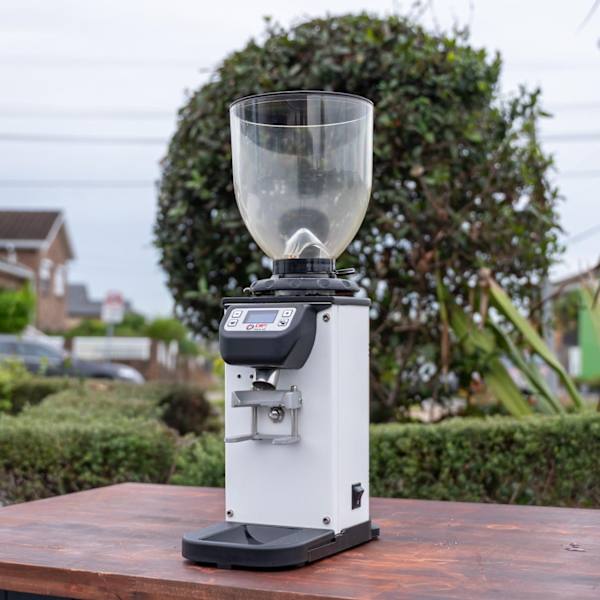 Used White DIP DK65 Coffee Grinder – Excellent Condition