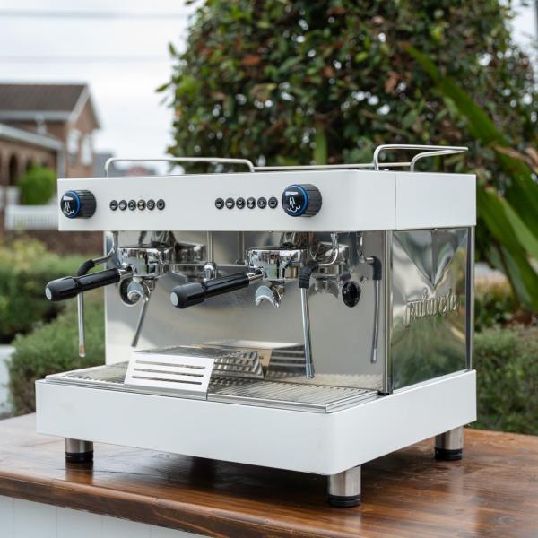 Ex Demo 10 Amp Tall Cup Tank Or Plumbed Horizont Coffee Machine