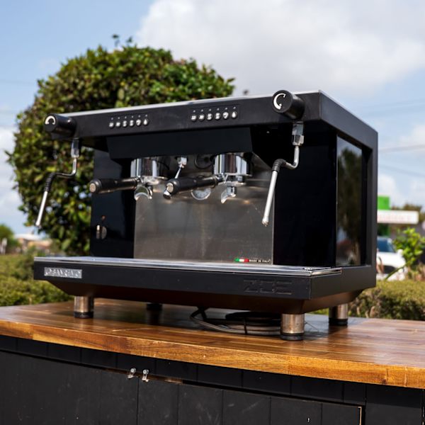 Pre-Loved Sanremo Zoe Tall Cup – Black – 15 Amp