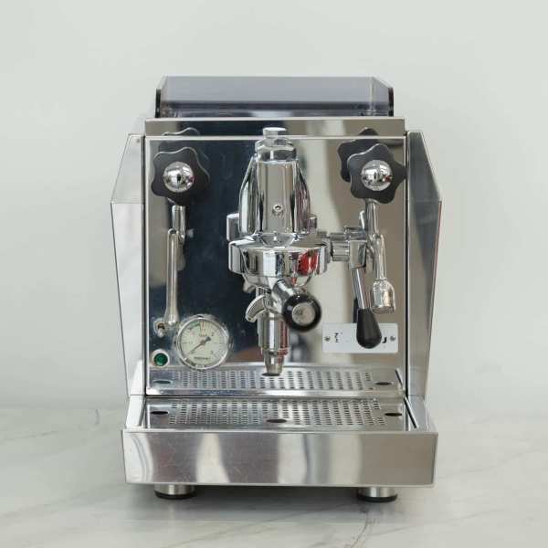 Beautiful PREOWNED ROCKET GIOTTO E61 Semi Commercial Coffee Machine