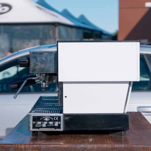 Clean Pre Loved 3 Group La Marzocco LINEA AV IN White