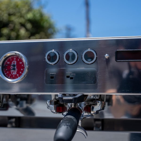 Immaculate Late Model 3 Group La Marzocco KB90 Av Coffee Machine