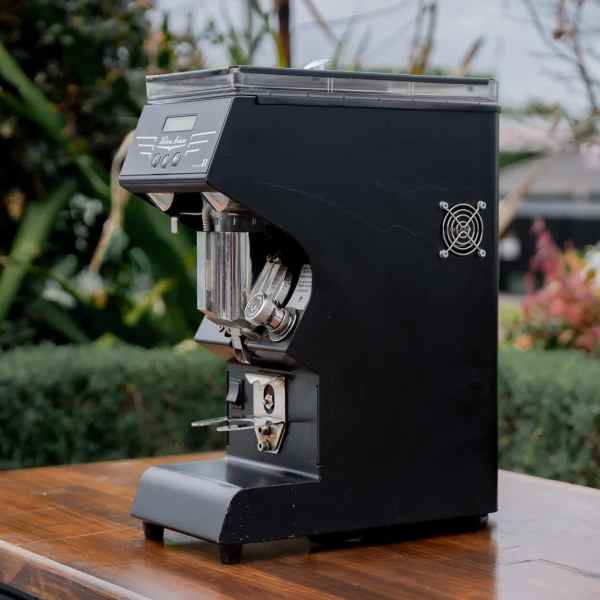 Clean Pre Owned Victoria Arduino MYTHOS Grinder In Black