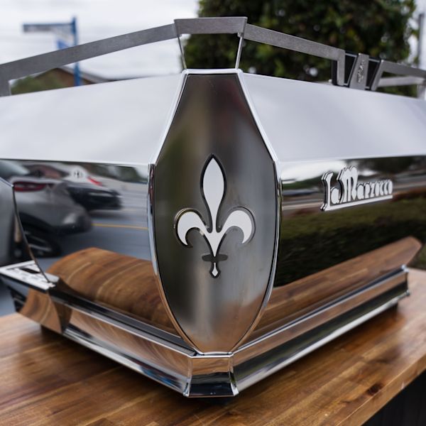 Ex-Display Demo La Marzocco GB5 X – 2 Group – Multi Boiler – Scales