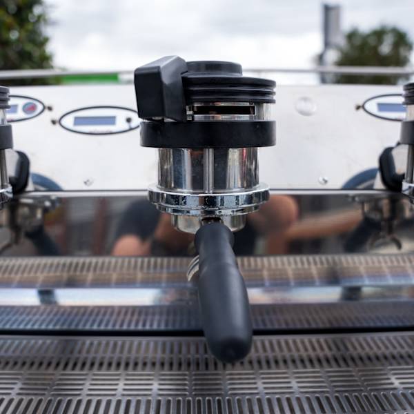 Pre-Owned La Marzocco Strada EP – 3 Group (White, Fully Restored)