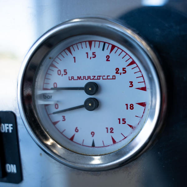 Custom Ocean Blue La Marzocco Linea AV 3 Group Low Use Immaculate