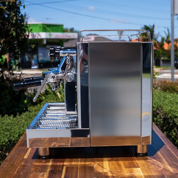 Pre-Loved Lelit Giulietta 15 Amp Commercial Coffee Machine – Built-In