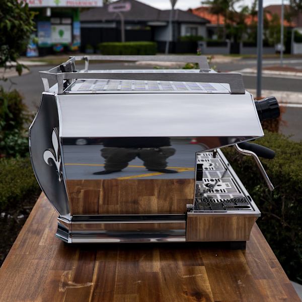 Ex-Display Demo La Marzocco GB5 X – 2 Group – Multi Boiler – Scales