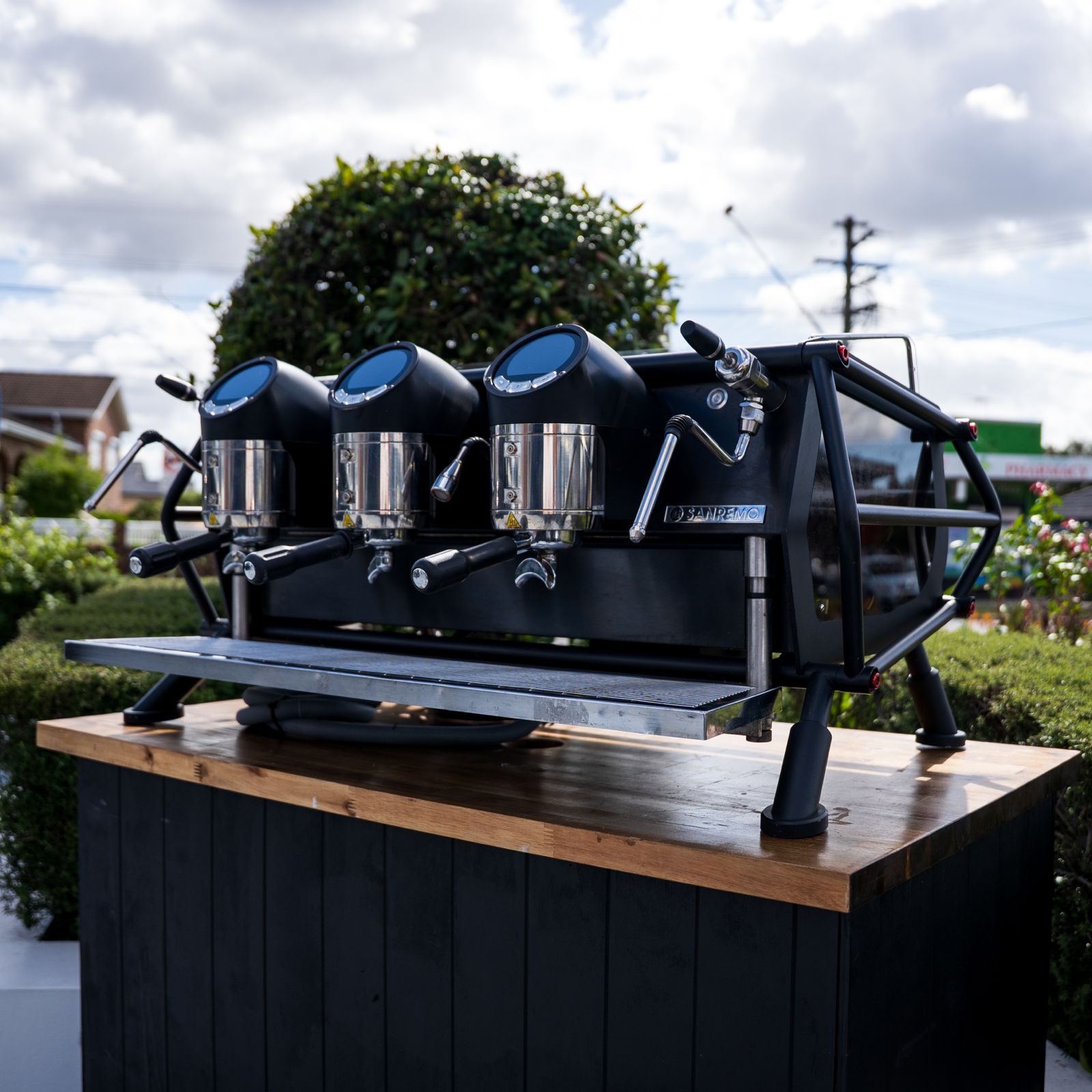 Pre-loved Sanremo Café Racer 3 Group Naked / exposed design | Statemen