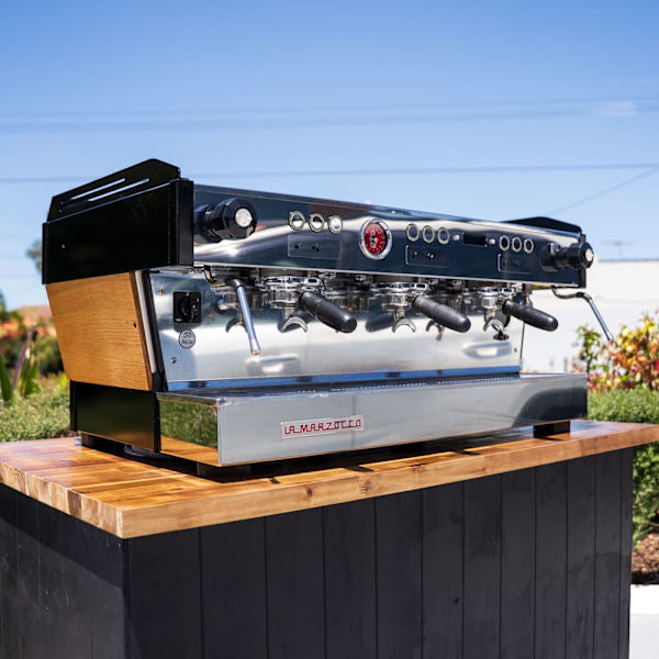 STUNNING 3 Group La Marzocco Pb Custom Black & Timber