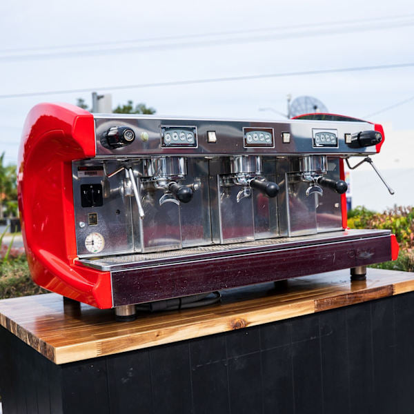 Pre Loved 3 Group Tall Cup Astoria Pearla In Red