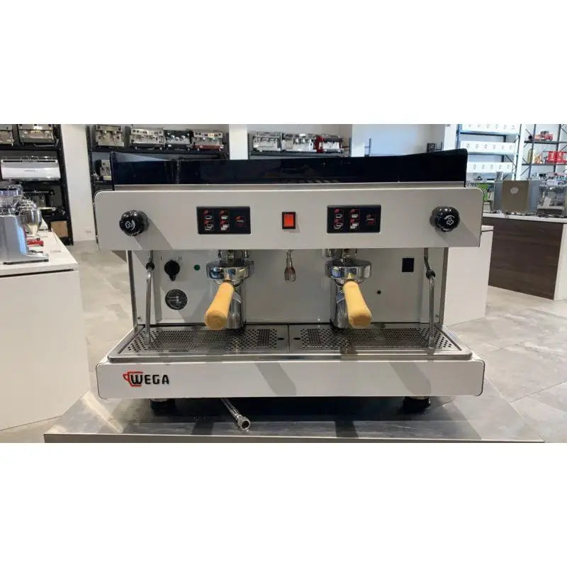 As New Custom White & Wood 2 Group Wega Pegaso Commercial