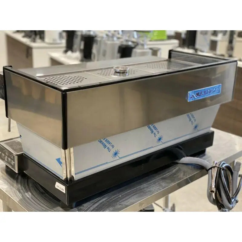 As New Ex Demo 3 Group Linea AV High Cup Commercial Coffee