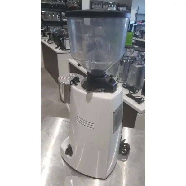 As New Mazzer Robur Electronic In White Commercial Coffee