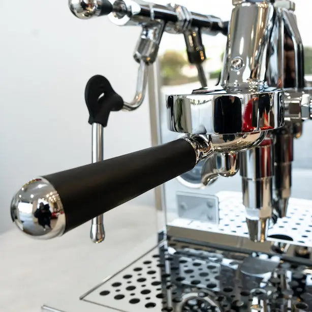 BELLEZZA INIZIO R DISPLAY FLOOR STOCK COFFEE MACHINE