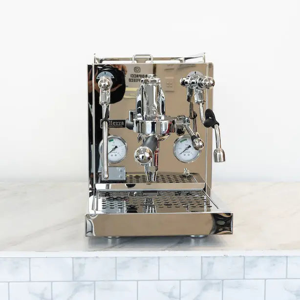 BELLEZZA INIZIO V DISPLAY FLOOR STOCK COFFEE MACHINE