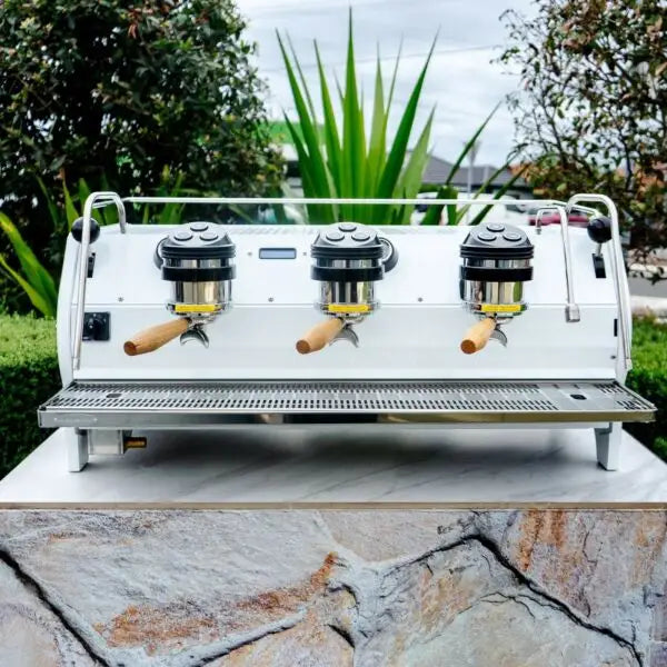 Brand New 2022 Custom La Marzocco STRADA AV COFFEE MACHINE -