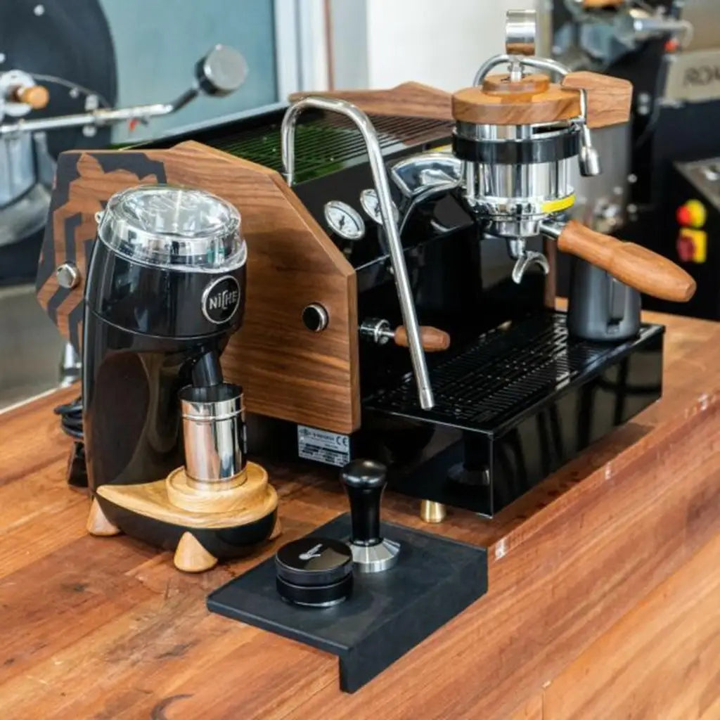 Brand New La Marzocco Gs3 & Niche Grinder & Coffee Machine