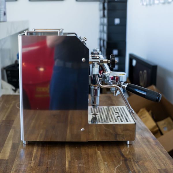 Pre-Loved Isomac Zaffiro E61 Single Boiler Coffee Machine – Domestic