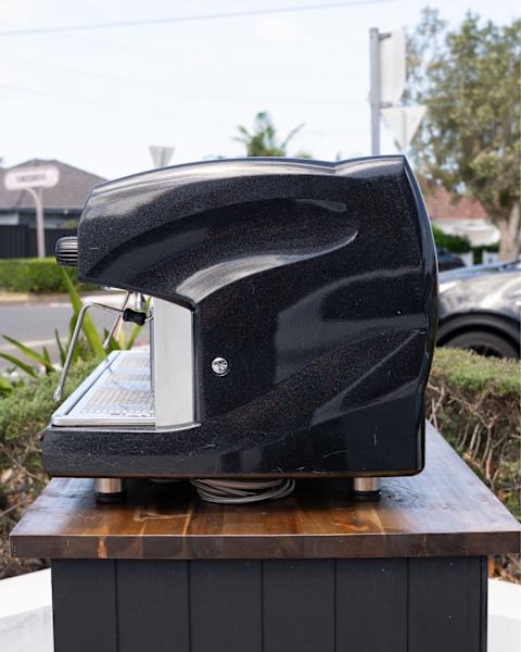Clean Pre Loved 3 Group Wega Polaris Tall Cup Black