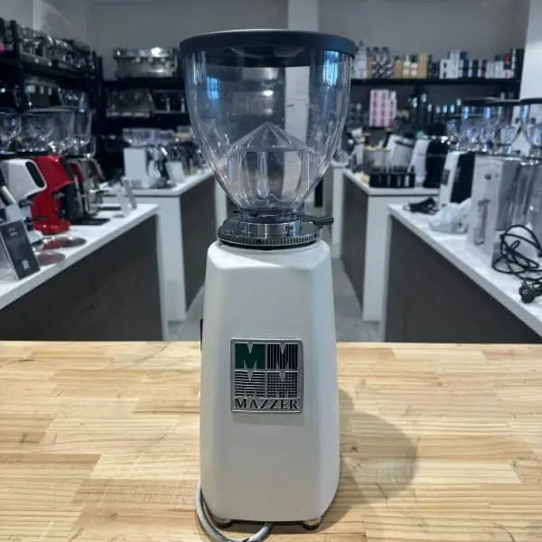 Clean Mazzer Mini Manual Pre Owned In White