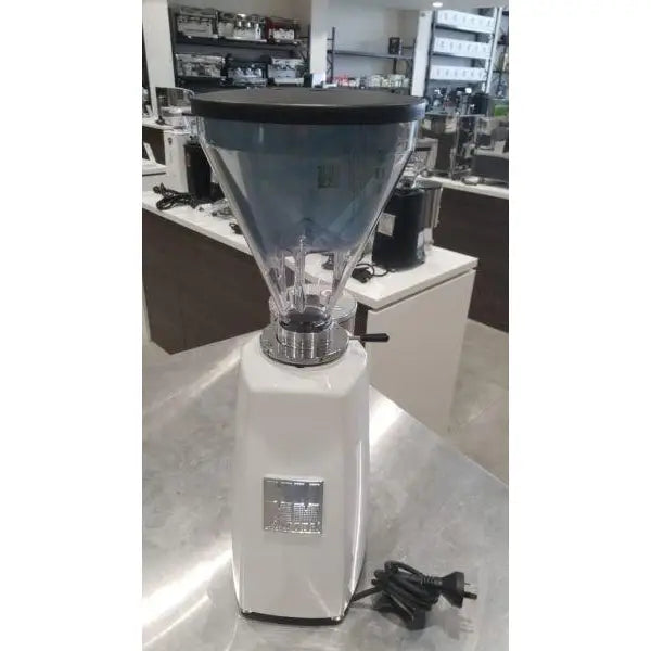 Demo Super Jolly Electronic In White Espresso Bean Coffee