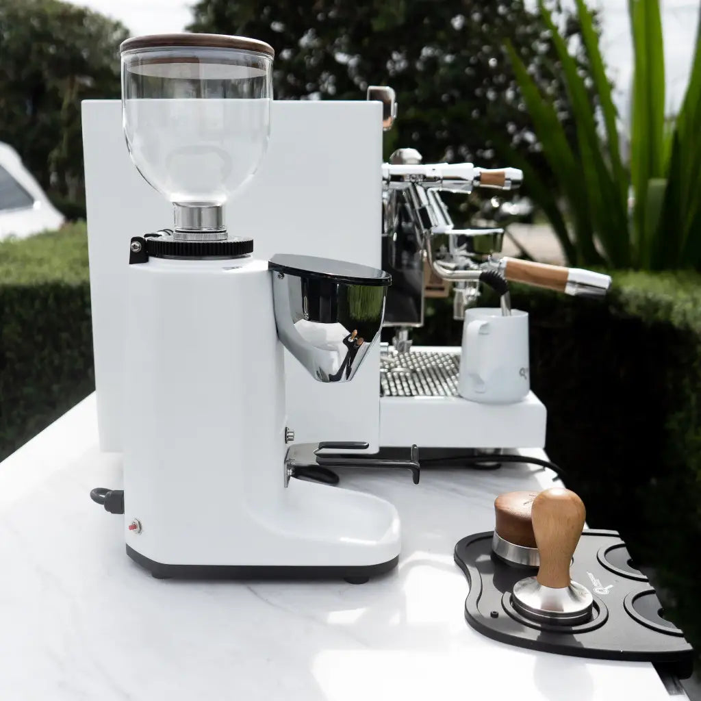 ECM ELEKTRONIKA CUSTOM WHITE & PICCOLA BELLEZZA GRINDER +