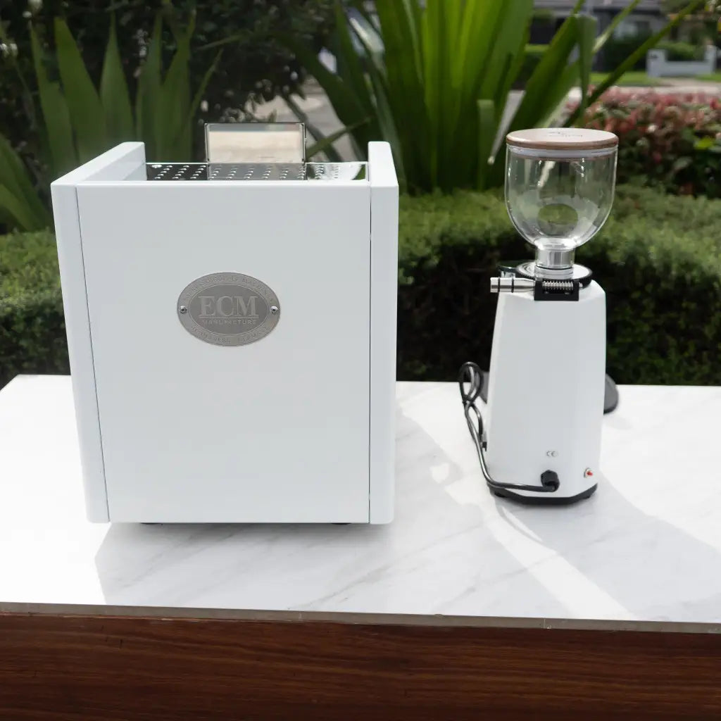 ECM ELEKTRONIKA CUSTOM WHITE & PICCOLA BELLEZZA GRINDER +