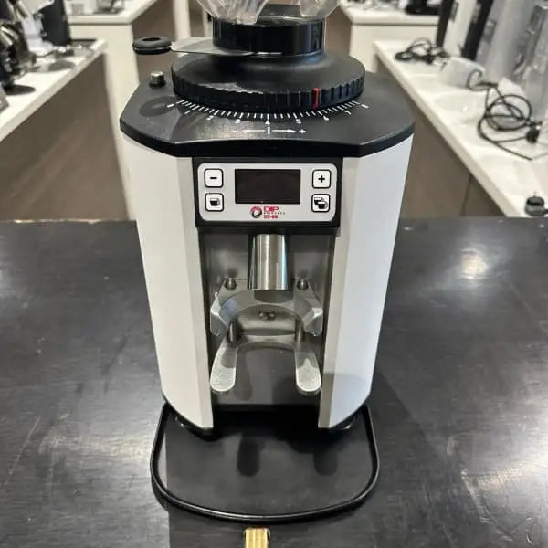 Ex Demo Dip Dks 68 Commercial Coffee Machine Espresso Bean