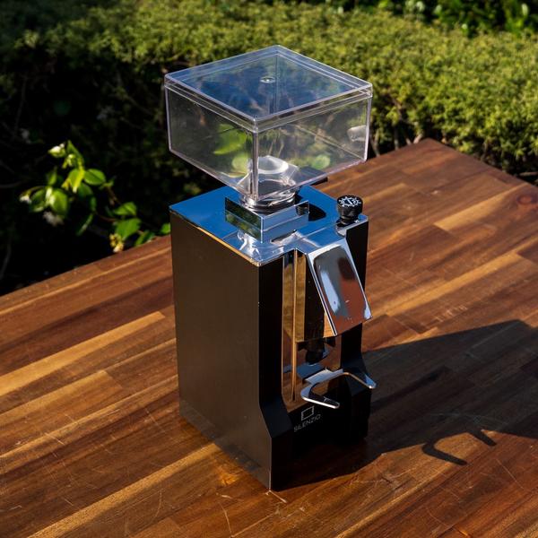 Pre Loved Eureka Silienzio Doserless Coffee Bean Espresso Grinder