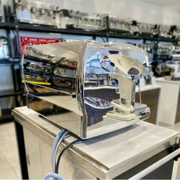 Pre-Owned 2 G Wega Polaris HIGH GROUP Commercial Coffee