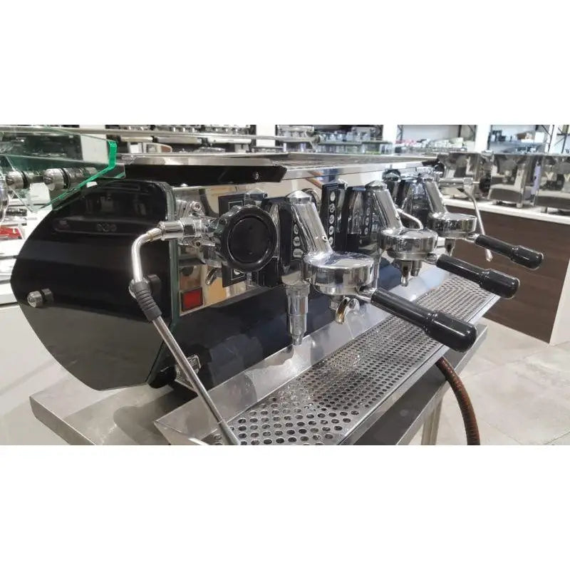 Pre-Owned 3 Group KVDW Mirrage Triplett Commercial Coffee