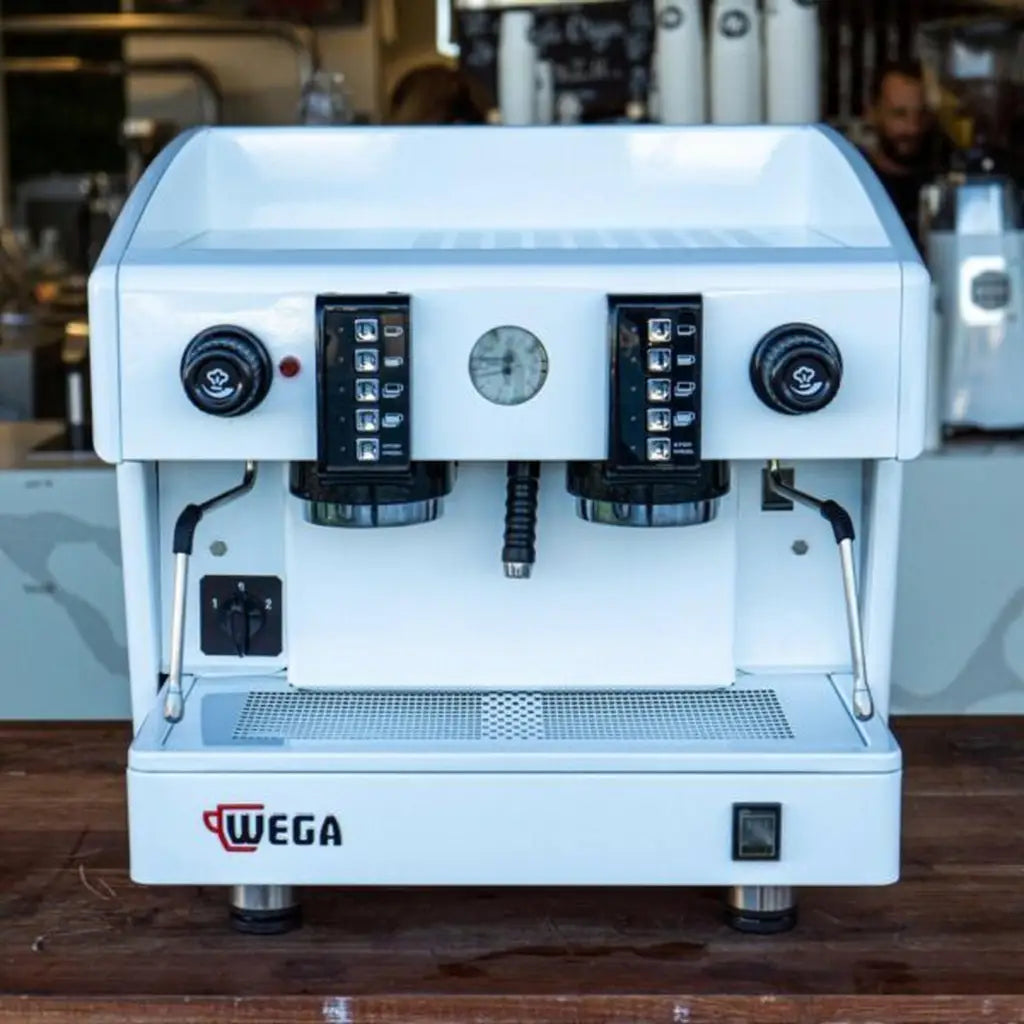 STUNNING 10 AMP COMPACT 2 GROUP WEGA COMMERCIAL COFFEE