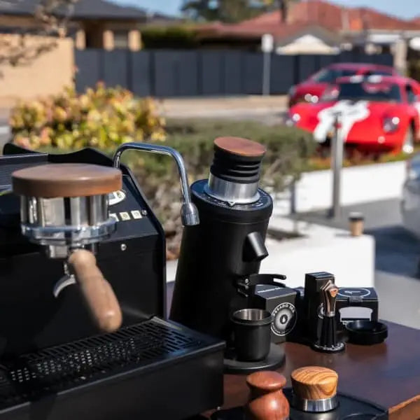 Stunning La Marzocco & DF64 Coffee Machine & Accessories